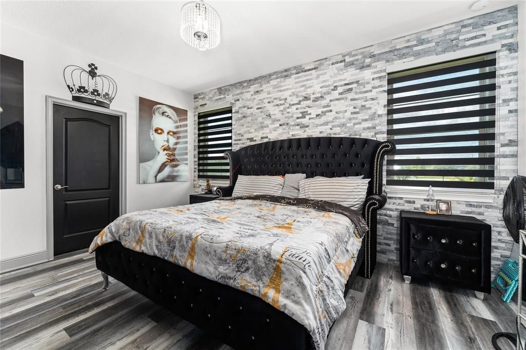 На продажу: $434,900 (4 спален, 2 ванн, 1901 Квадратных фут)