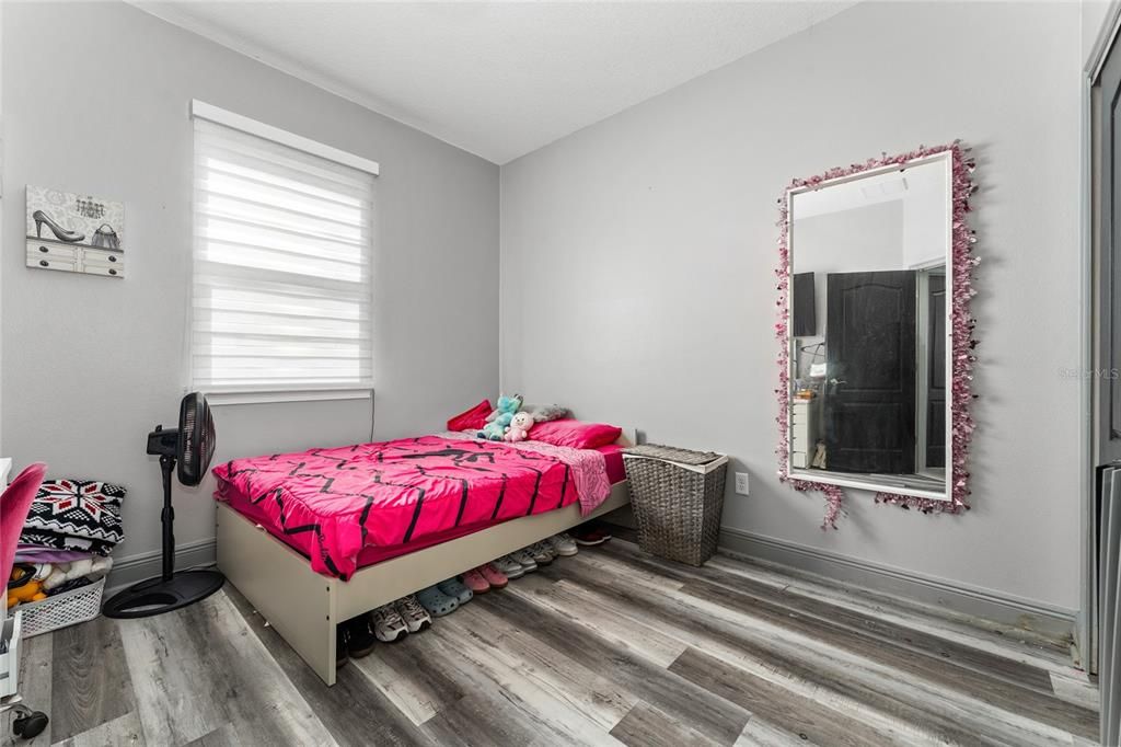 На продажу: $434,900 (4 спален, 2 ванн, 1901 Квадратных фут)