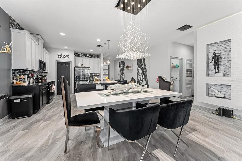 На продажу: $434,900 (4 спален, 2 ванн, 1901 Квадратных фут)