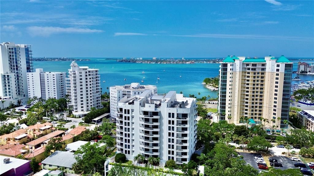 For Sale: $2,995,000 (3 beds, 3 baths, 3172 Square Feet)