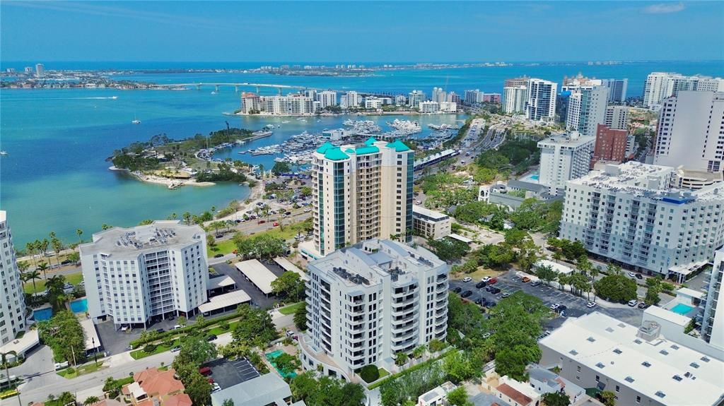 For Sale: $2,995,000 (3 beds, 3 baths, 3172 Square Feet)