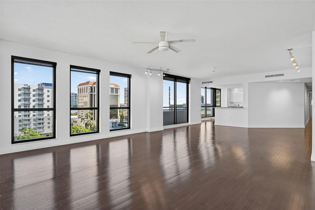 For Sale: $2,995,000 (3 beds, 3 baths, 3172 Square Feet)