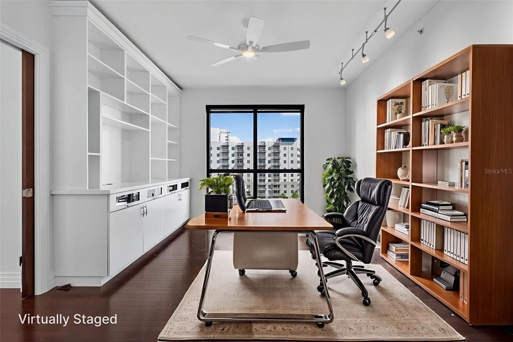 For Sale: $2,995,000 (3 beds, 3 baths, 3172 Square Feet)