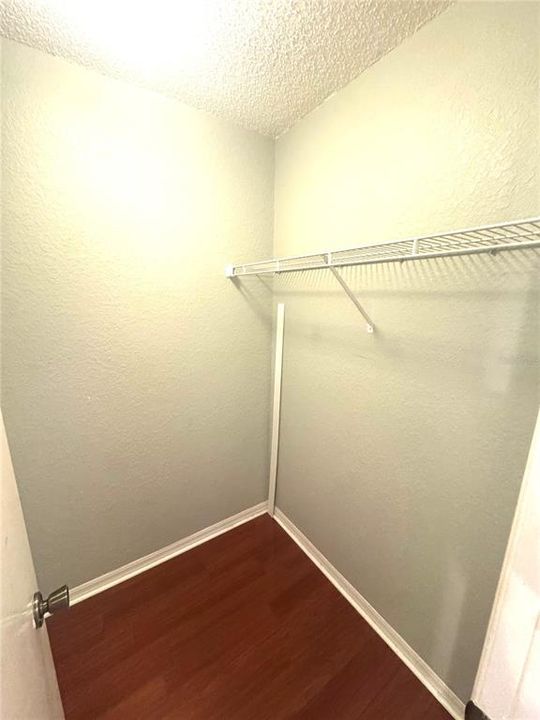 出租: $1,800 (2 贝兹, 2 浴室, 1015 平方英尺)