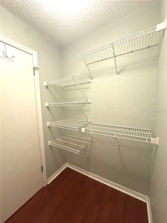 出租: $1,800 (2 贝兹, 2 浴室, 1015 平方英尺)