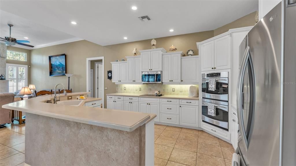 待售: $740,000 (4 贝兹, 4 浴室, 2961 平方英尺)