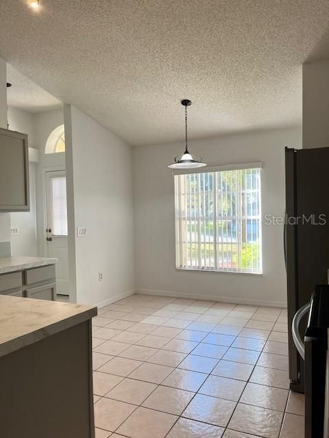 出租: $1,950 (3 贝兹, 2 浴室, 1587 平方英尺)