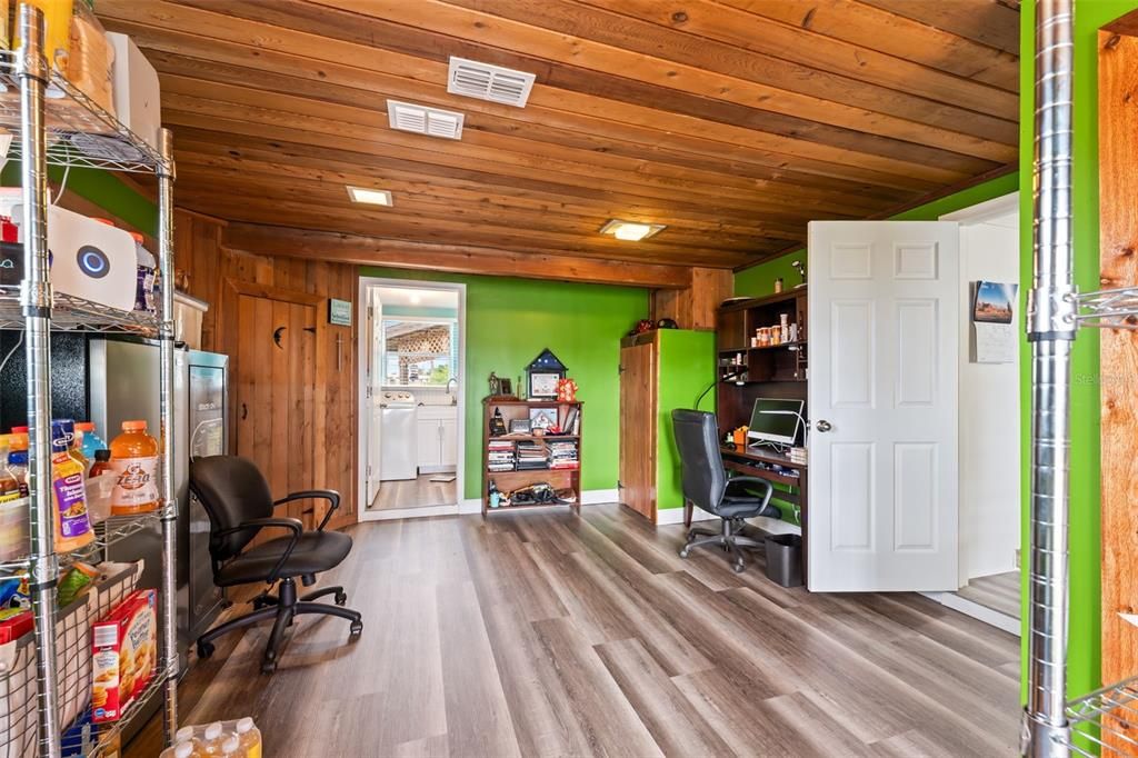 For Sale: $445,000 (3 beds, 2 baths, 1526 Square Feet)