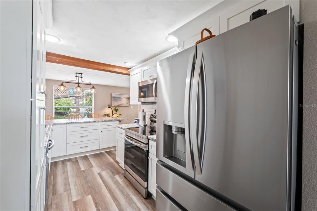 For Sale: $445,000 (3 beds, 2 baths, 1526 Square Feet)