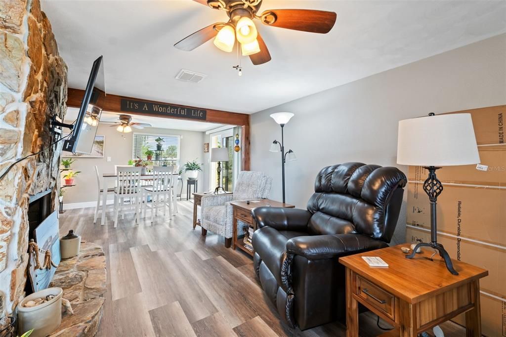 For Sale: $445,000 (3 beds, 2 baths, 1526 Square Feet)