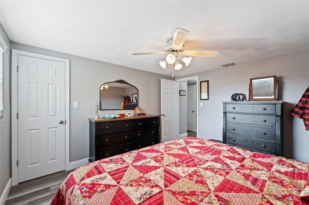 For Sale: $445,000 (3 beds, 2 baths, 1526 Square Feet)