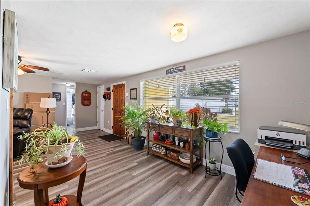 For Sale: $445,000 (3 beds, 2 baths, 1526 Square Feet)