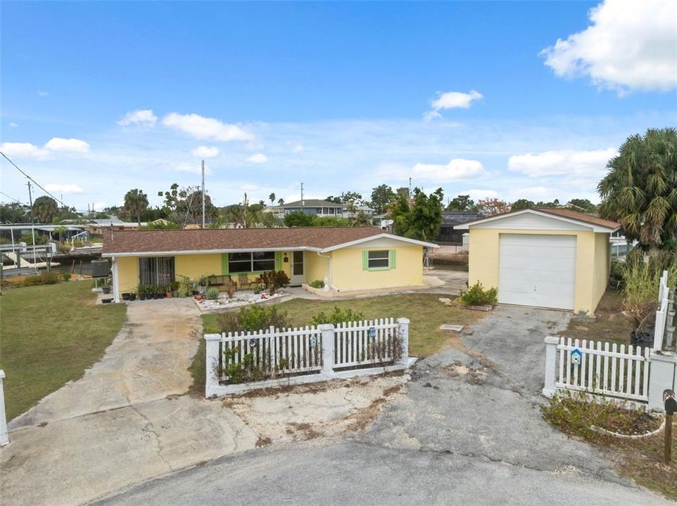 For Sale: $445,000 (3 beds, 2 baths, 1526 Square Feet)