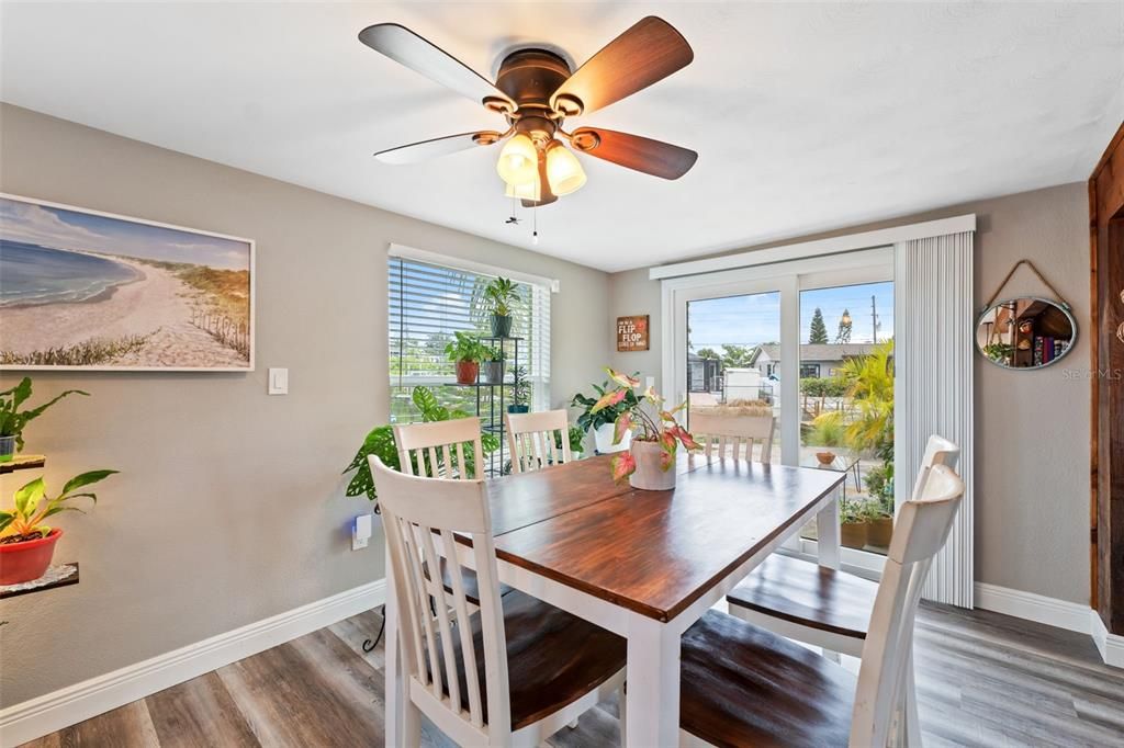 For Sale: $445,000 (3 beds, 2 baths, 1526 Square Feet)