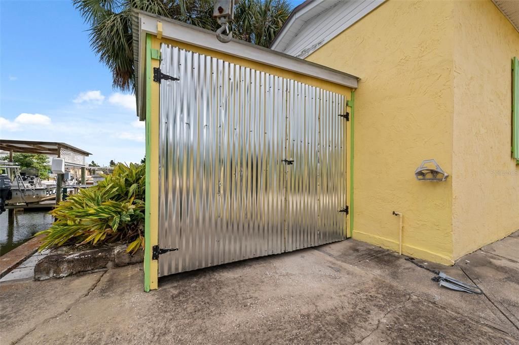 For Sale: $445,000 (3 beds, 2 baths, 1526 Square Feet)