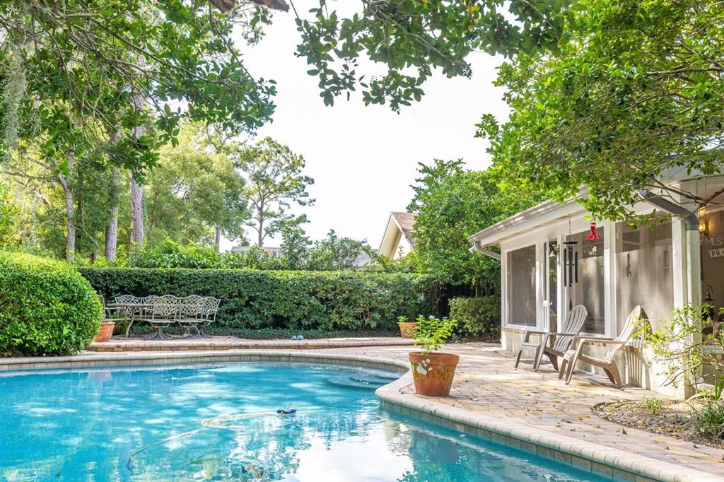 待售: $575,000 (4 贝兹, 2 浴室, 2060 平方英尺)