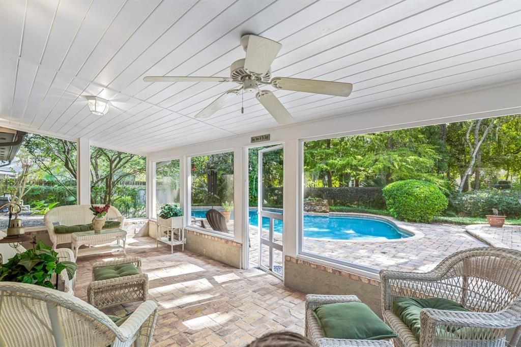 待售: $575,000 (4 贝兹, 2 浴室, 2060 平方英尺)