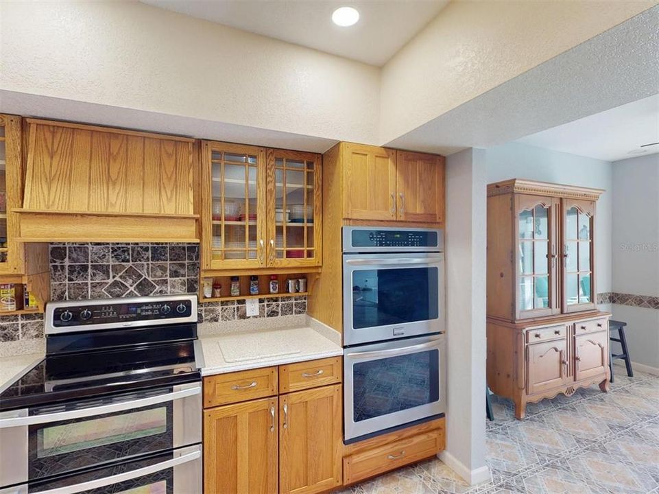 For Sale: $849,900 (3 beds, 3 baths, 3331 Square Feet)