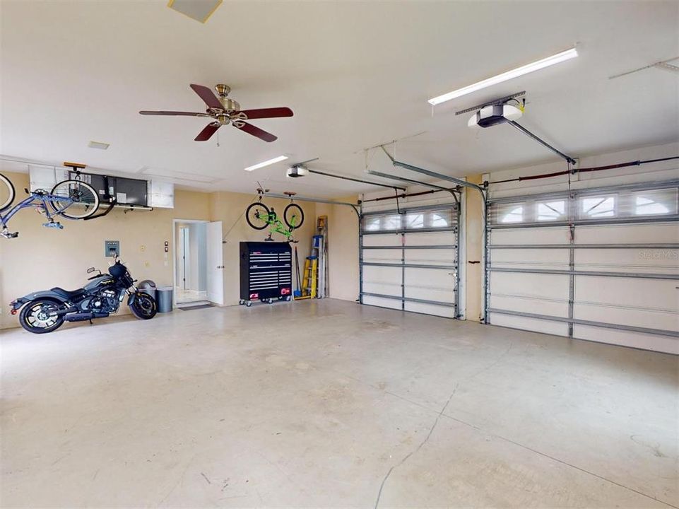 For Sale: $849,900 (3 beds, 3 baths, 3331 Square Feet)