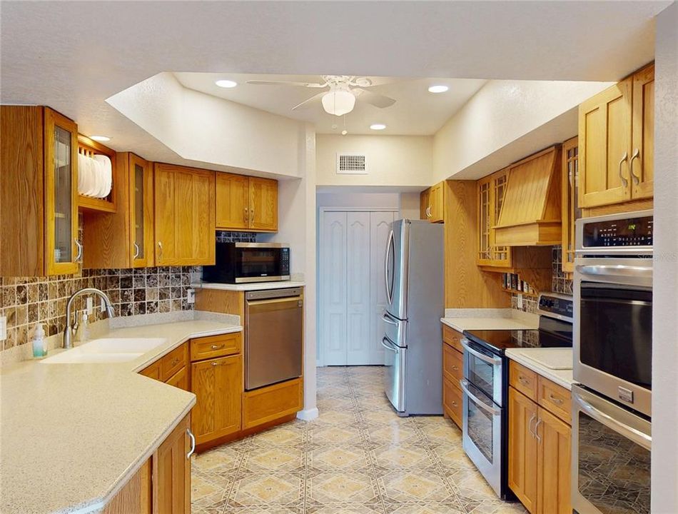 For Sale: $849,900 (3 beds, 3 baths, 3331 Square Feet)