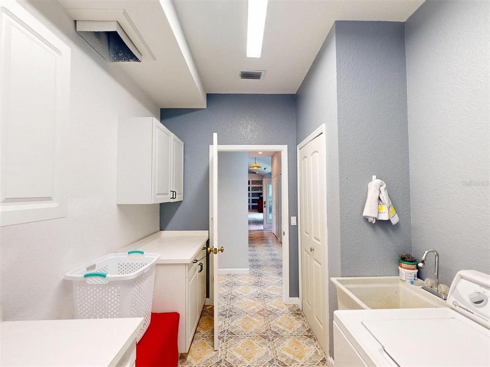 For Sale: $849,900 (3 beds, 3 baths, 3331 Square Feet)