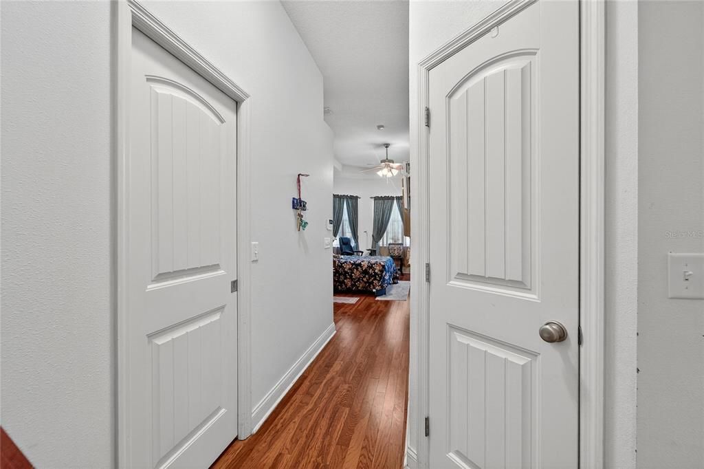 En Venta: $650,000 (4 camas, 2 baños, 2724 Pies cuadrados)