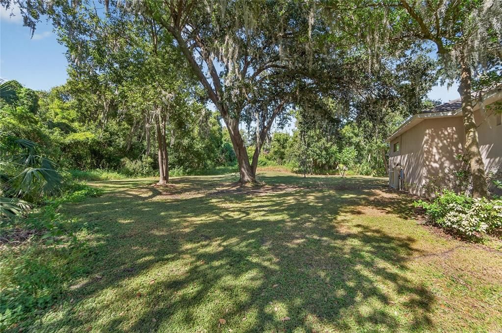 En Venta: $650,000 (4 camas, 2 baños, 2724 Pies cuadrados)