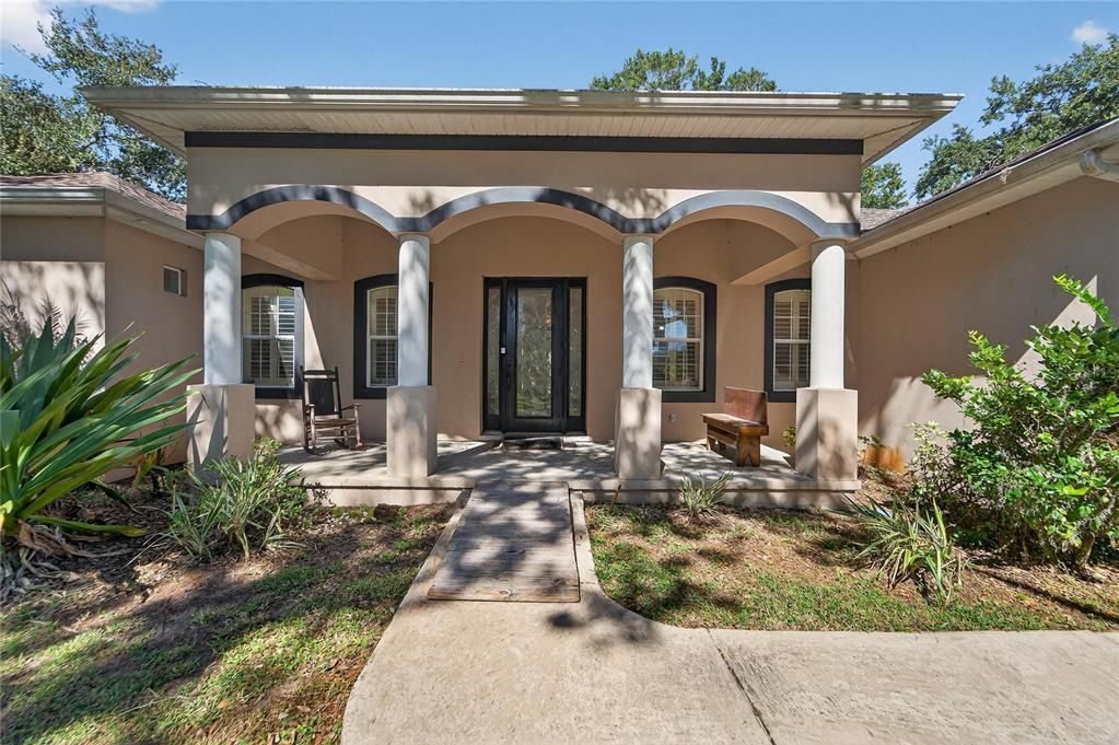 En Venta: $650,000 (4 camas, 2 baños, 2724 Pies cuadrados)