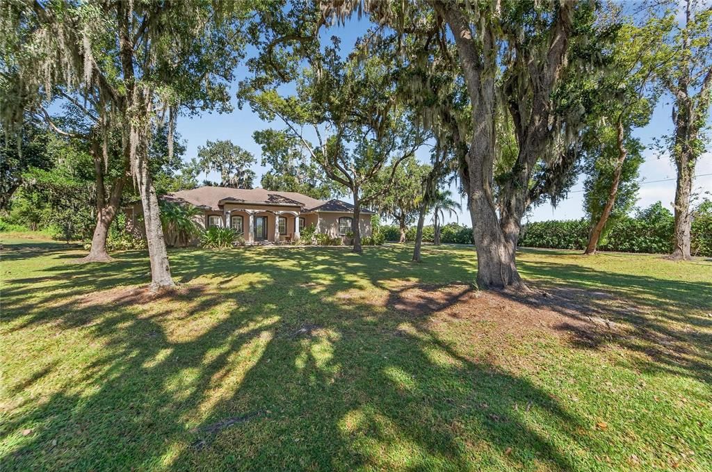 En Venta: $650,000 (4 camas, 2 baños, 2724 Pies cuadrados)