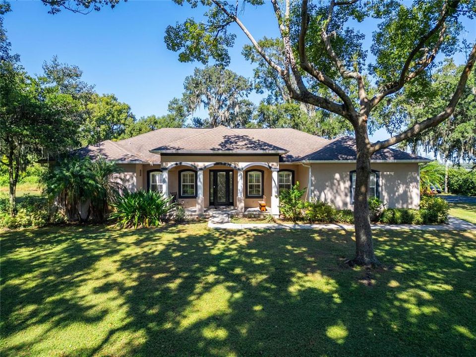 En Venta: $650,000 (4 camas, 2 baños, 2724 Pies cuadrados)