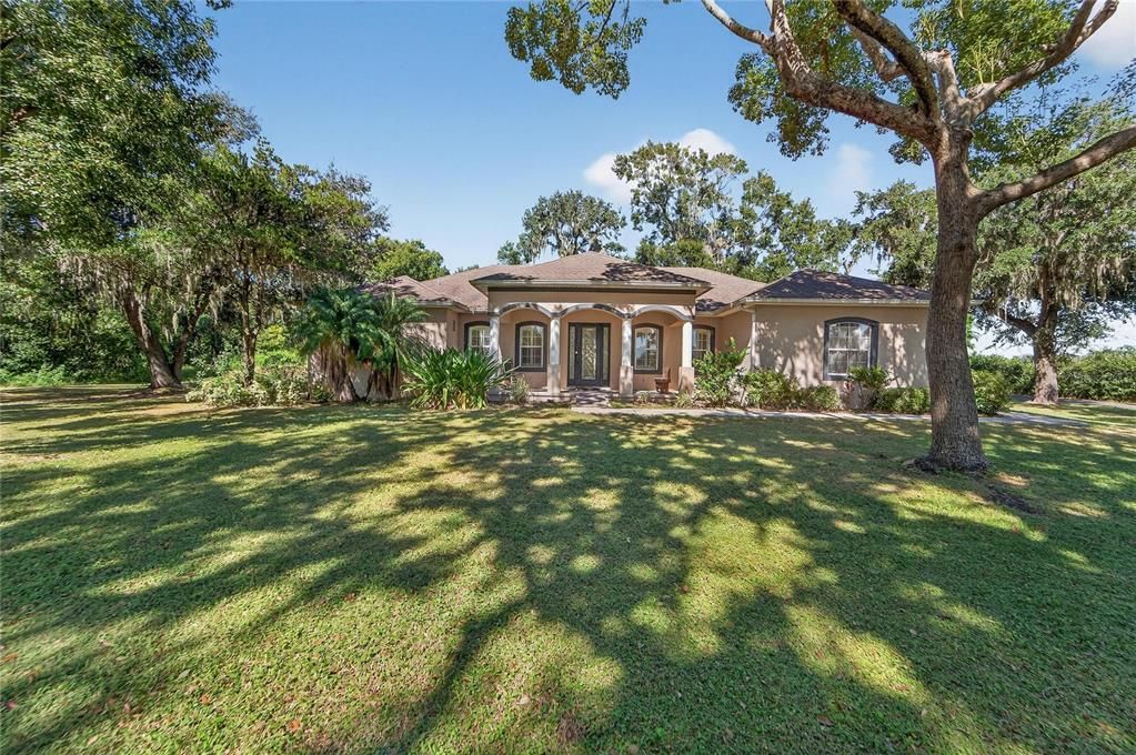 En Venta: $650,000 (4 camas, 2 baños, 2724 Pies cuadrados)