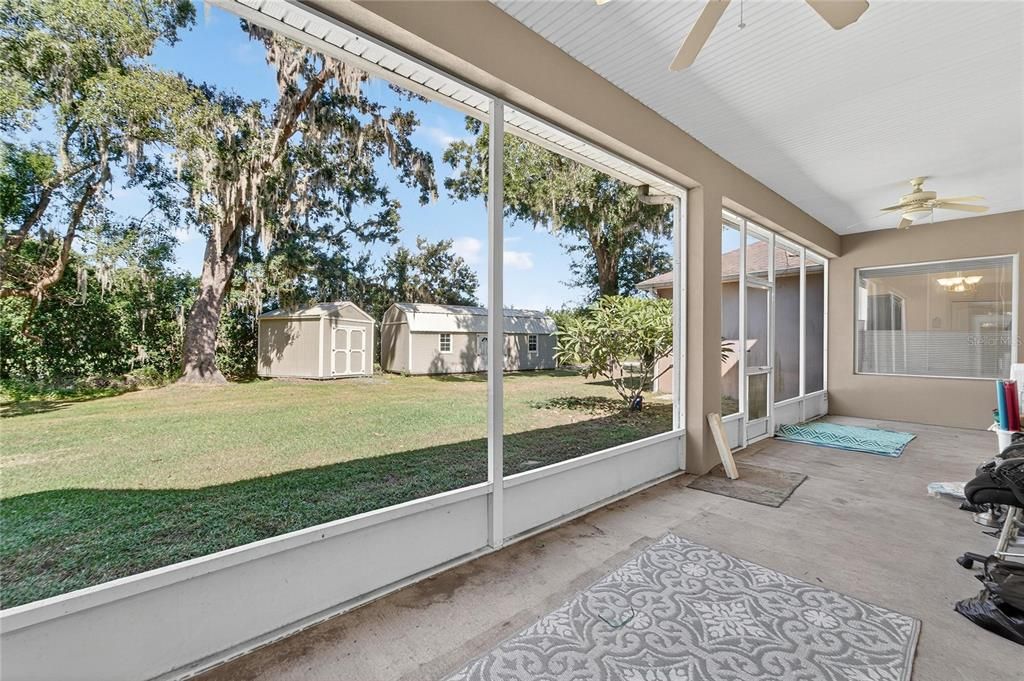 En Venta: $650,000 (4 camas, 2 baños, 2724 Pies cuadrados)