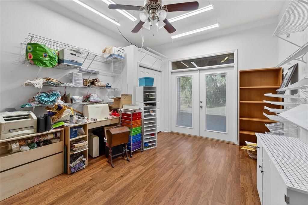 En Venta: $650,000 (4 camas, 2 baños, 2724 Pies cuadrados)