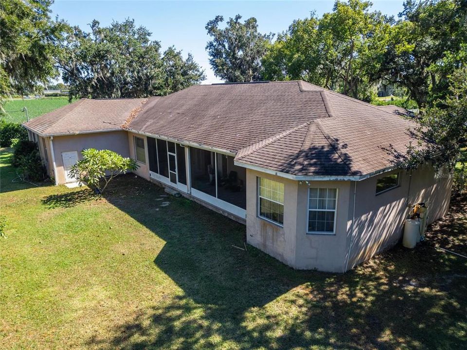 En Venta: $650,000 (4 camas, 2 baños, 2724 Pies cuadrados)