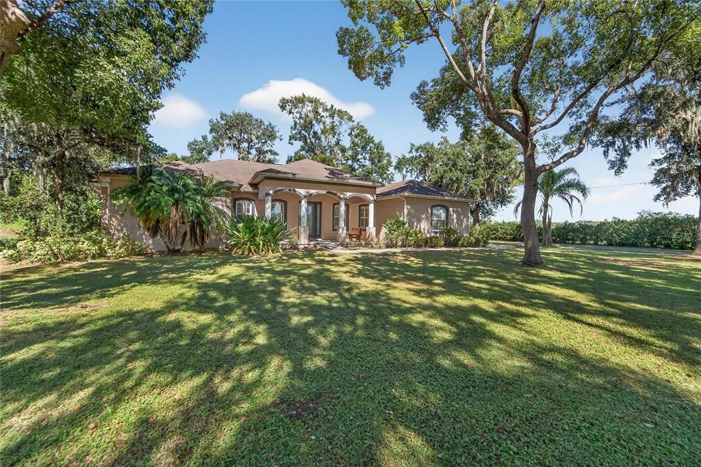 En Venta: $650,000 (4 camas, 2 baños, 2724 Pies cuadrados)