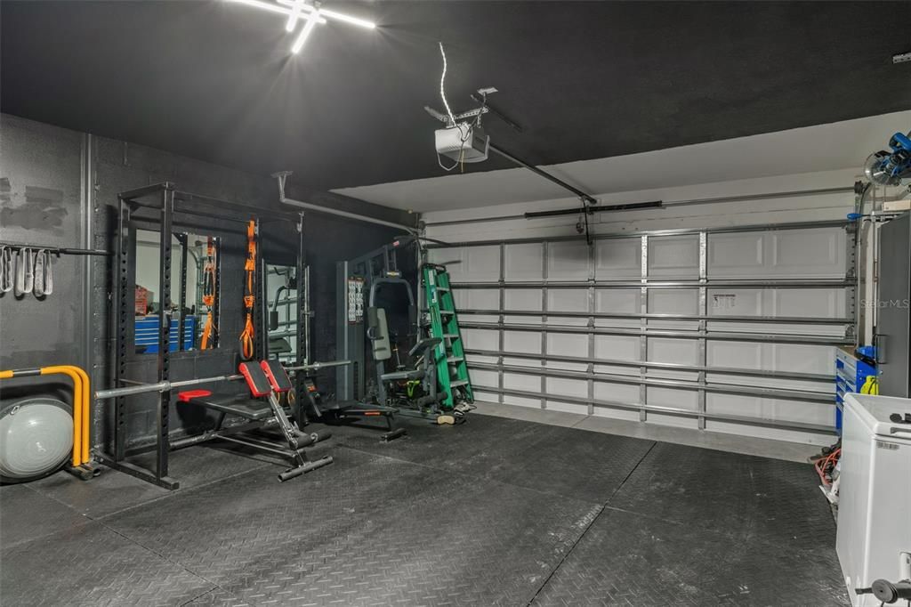 合同活跃: $344,900 (4 贝兹, 2 浴室, 1874 平方英尺)