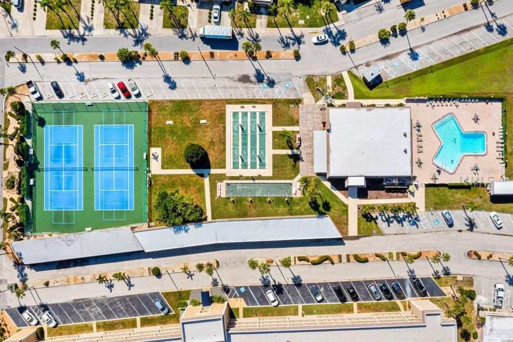 For Sale: $520,000 (2 beds, 2 baths, 1600 Square Feet)