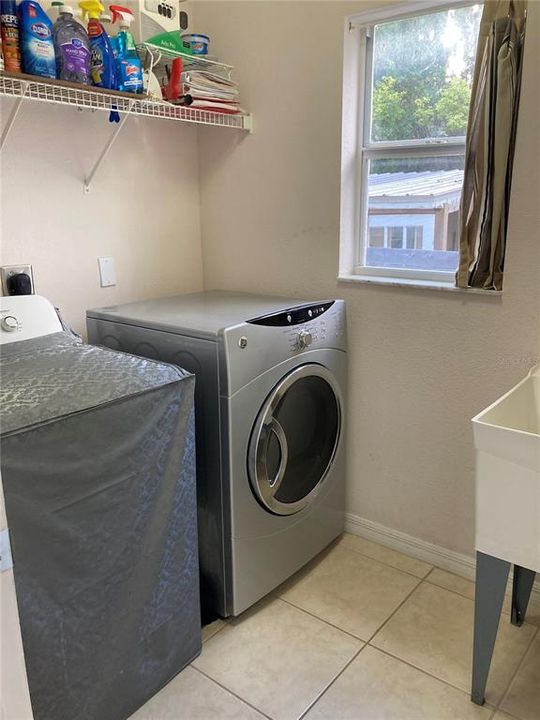 待售: $490,000 (3 贝兹, 2 浴室, 1734 平方英尺)