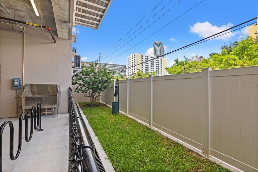 For Sale: $999,999 (3 beds, 3 baths, 1650 Square Feet)