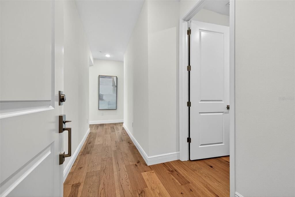 For Sale: $999,999 (3 beds, 3 baths, 1650 Square Feet)