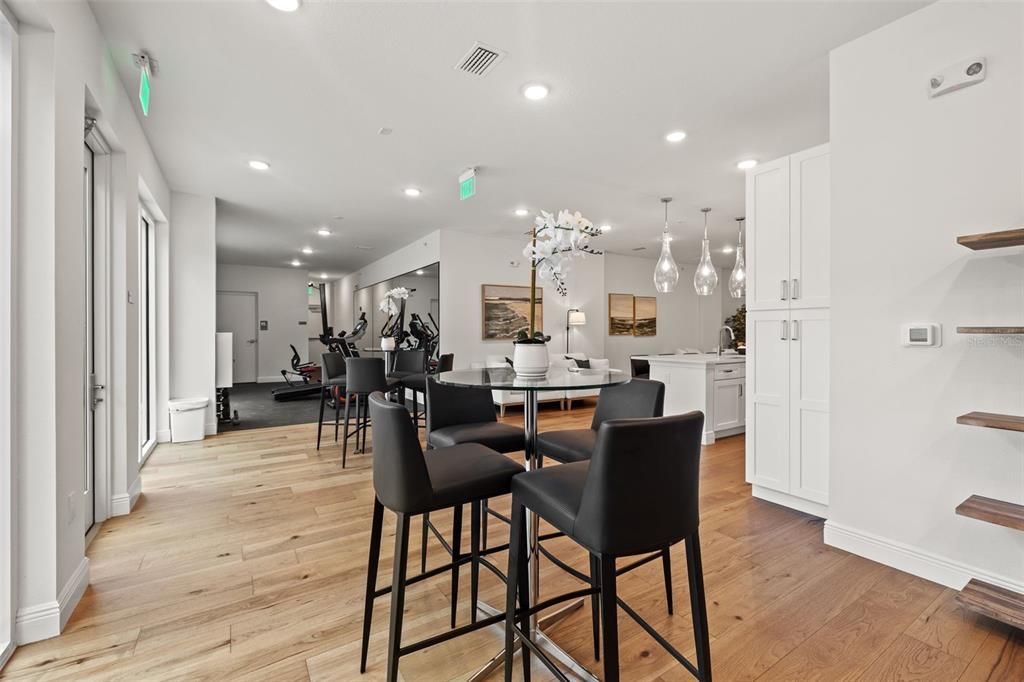 For Sale: $999,999 (3 beds, 3 baths, 1650 Square Feet)