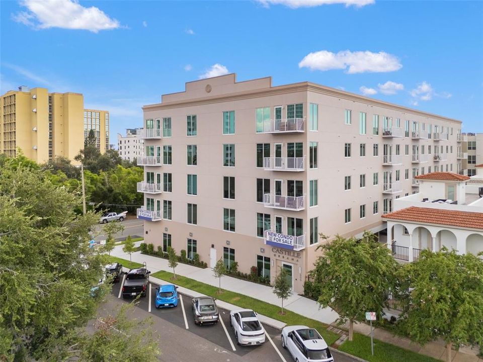 For Sale: $999,999 (3 beds, 3 baths, 1650 Square Feet)