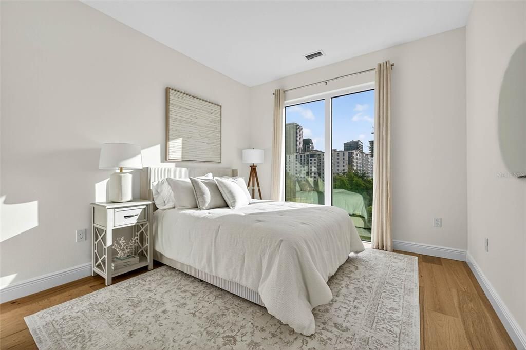 For Sale: $999,999 (3 beds, 3 baths, 1650 Square Feet)