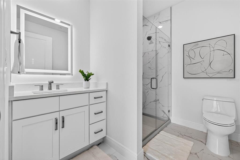 For Sale: $999,999 (3 beds, 3 baths, 1650 Square Feet)