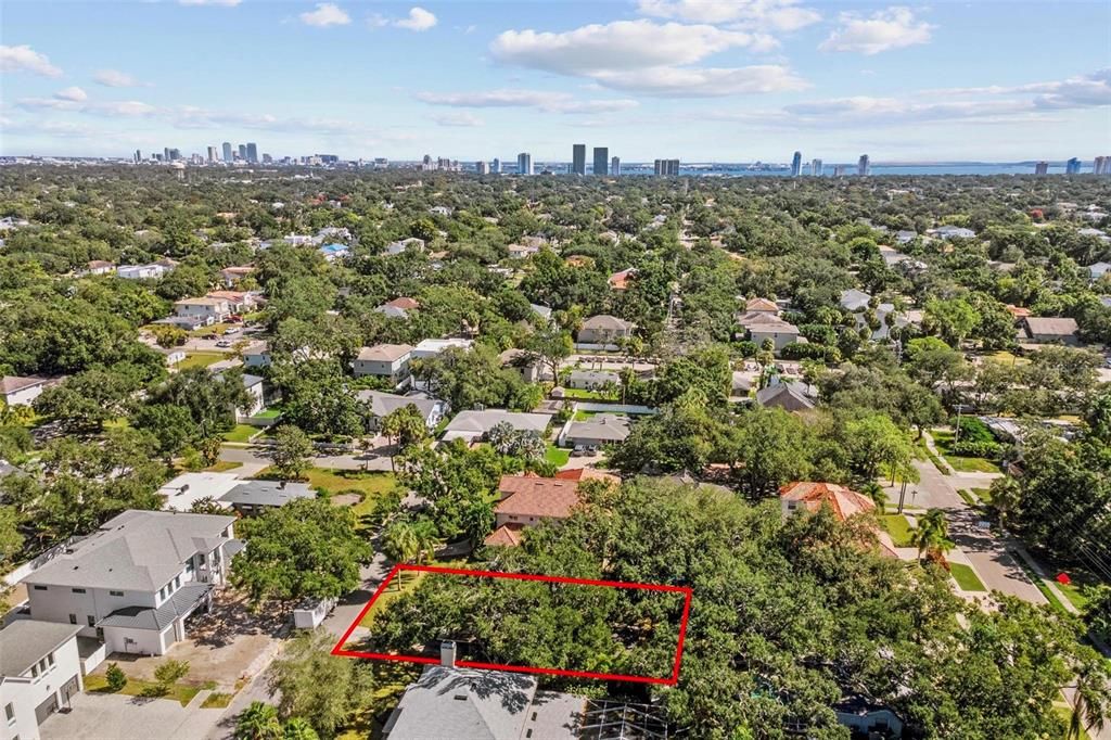 待售: $850,000 (0.24 acres)