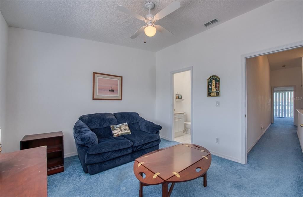 For Sale: $450,000 (3 beds, 3 baths, 1585 Square Feet)