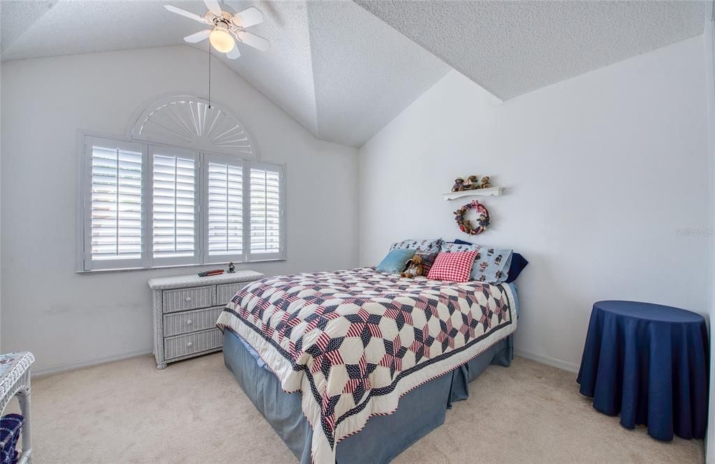 For Sale: $450,000 (3 beds, 3 baths, 1585 Square Feet)