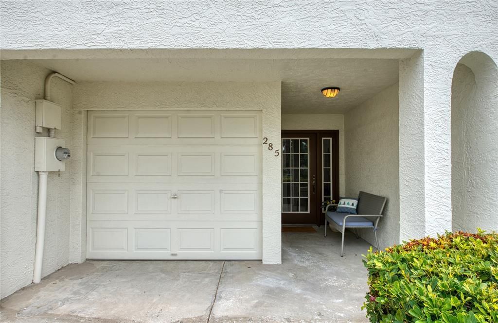 For Sale: $450,000 (3 beds, 3 baths, 1585 Square Feet)