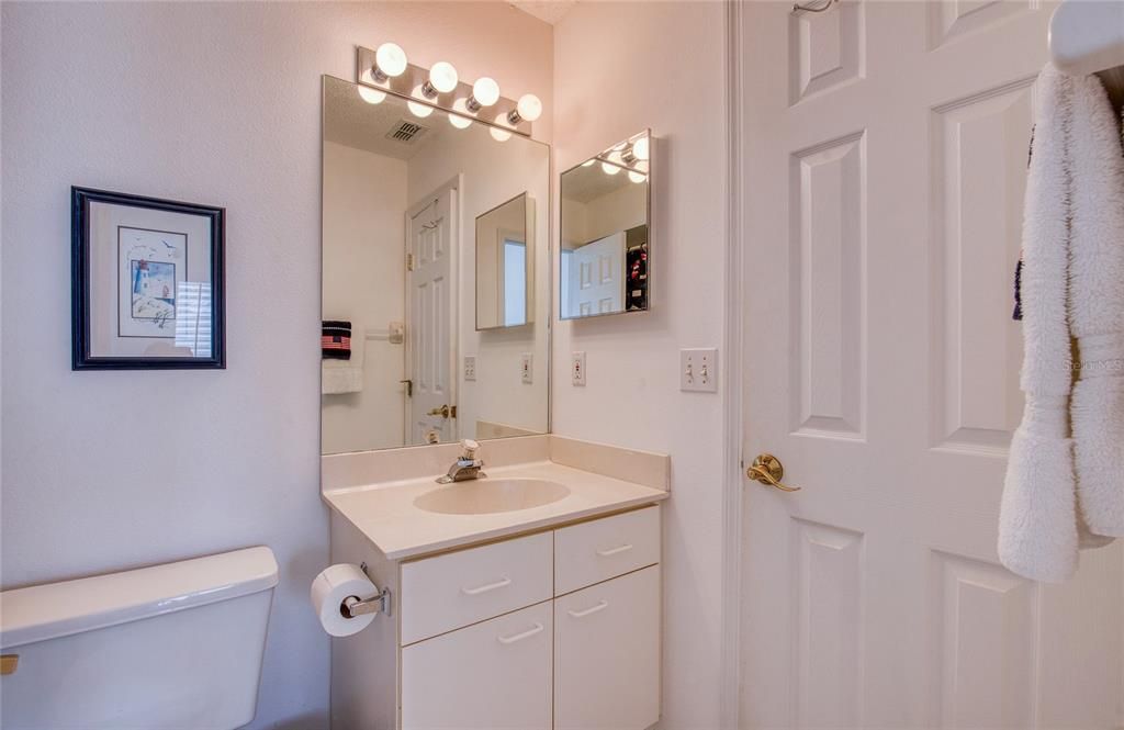 For Sale: $450,000 (3 beds, 3 baths, 1585 Square Feet)