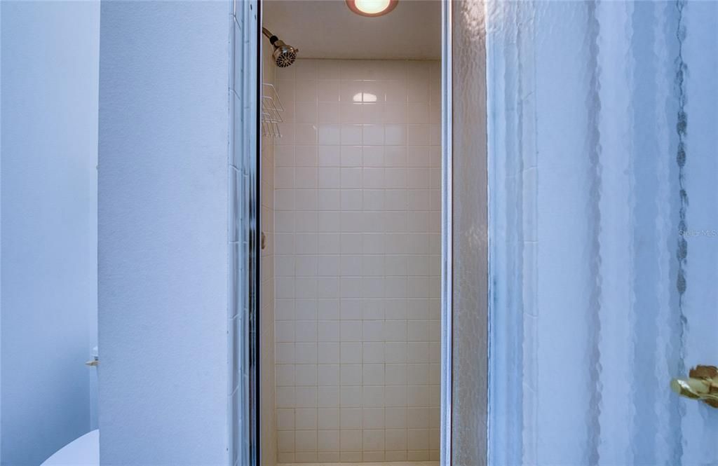 For Sale: $450,000 (3 beds, 3 baths, 1585 Square Feet)